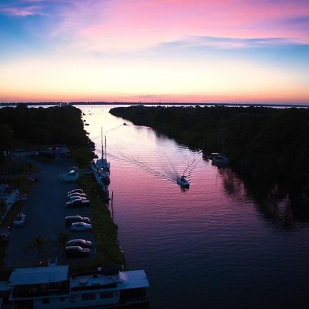Dolphins Vacation Rental Merritt Island Екстер'єр фото