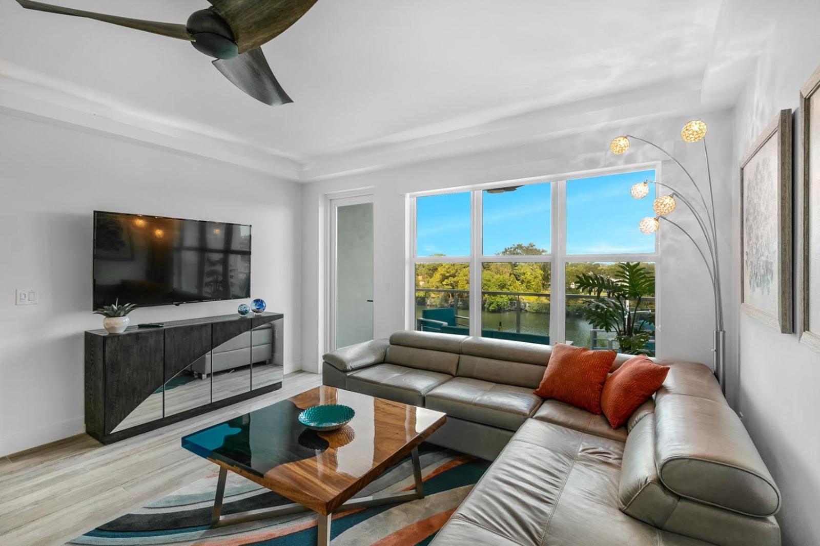 Dolphins Vacation Rental Merritt Island Номер фото